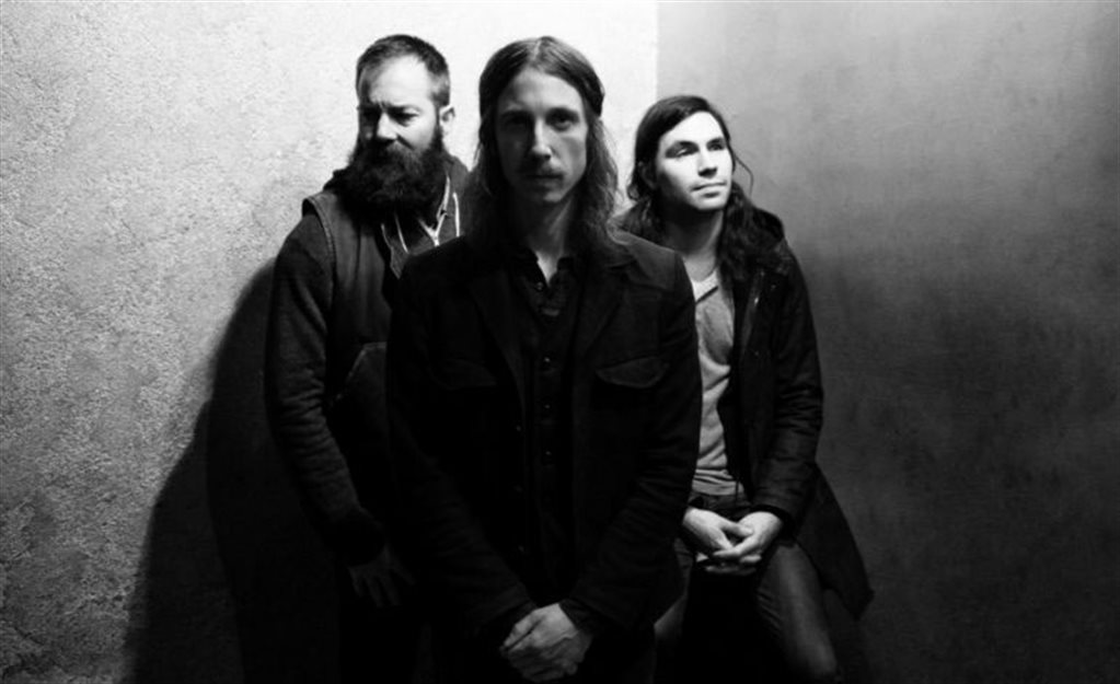 RUSSIAN CIRCLES