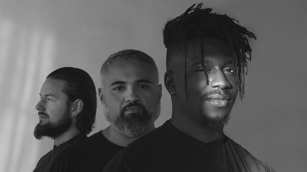 ANIMALS AS LEADERS