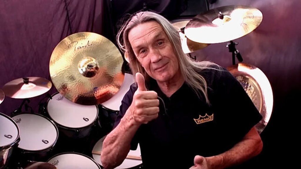 IRON MAIDEN opustil Nicko McBrain